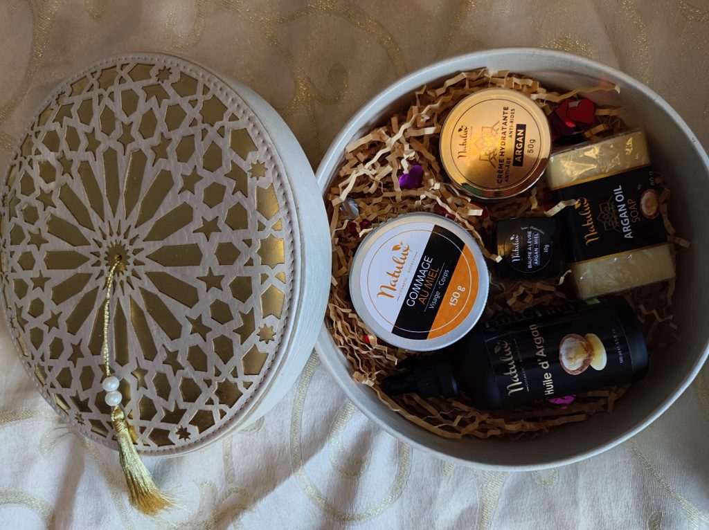 Coffret cadeau cosmétiques bio et naturels à l’Argan et Miel.